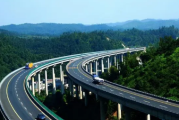 2022年清明节高速公路上会比往年更堵车吗